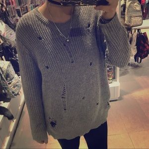 Comfy Holie gray sweater